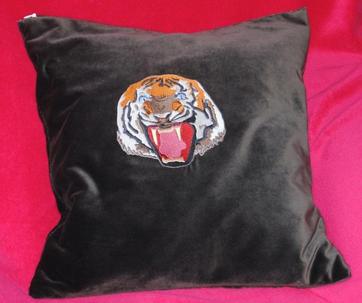 [G003] Coussin tigre